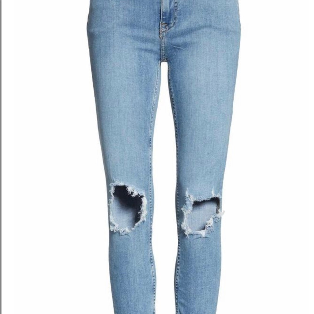 Free People Light Denim Ripped Knee Skinny Jeans NWOT